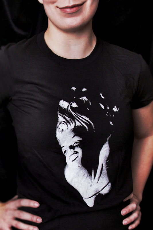 "Falling" T-Shirt "Falling" T-Shirt